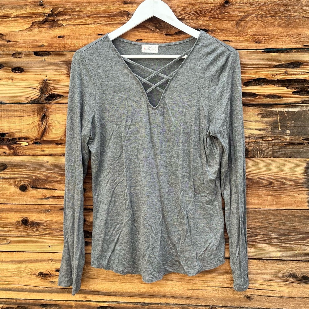 GLITZ | Gray Long Sleeve Criss Cross V-Neck Shirt XL